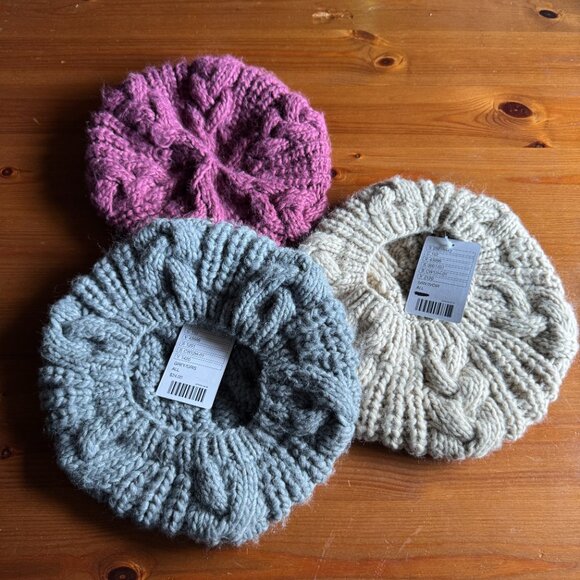 Nordstrom Vintage Chunky Crochet Berets Berry/Gray/Cream - One Size Fits Most - Picture 4 of 4